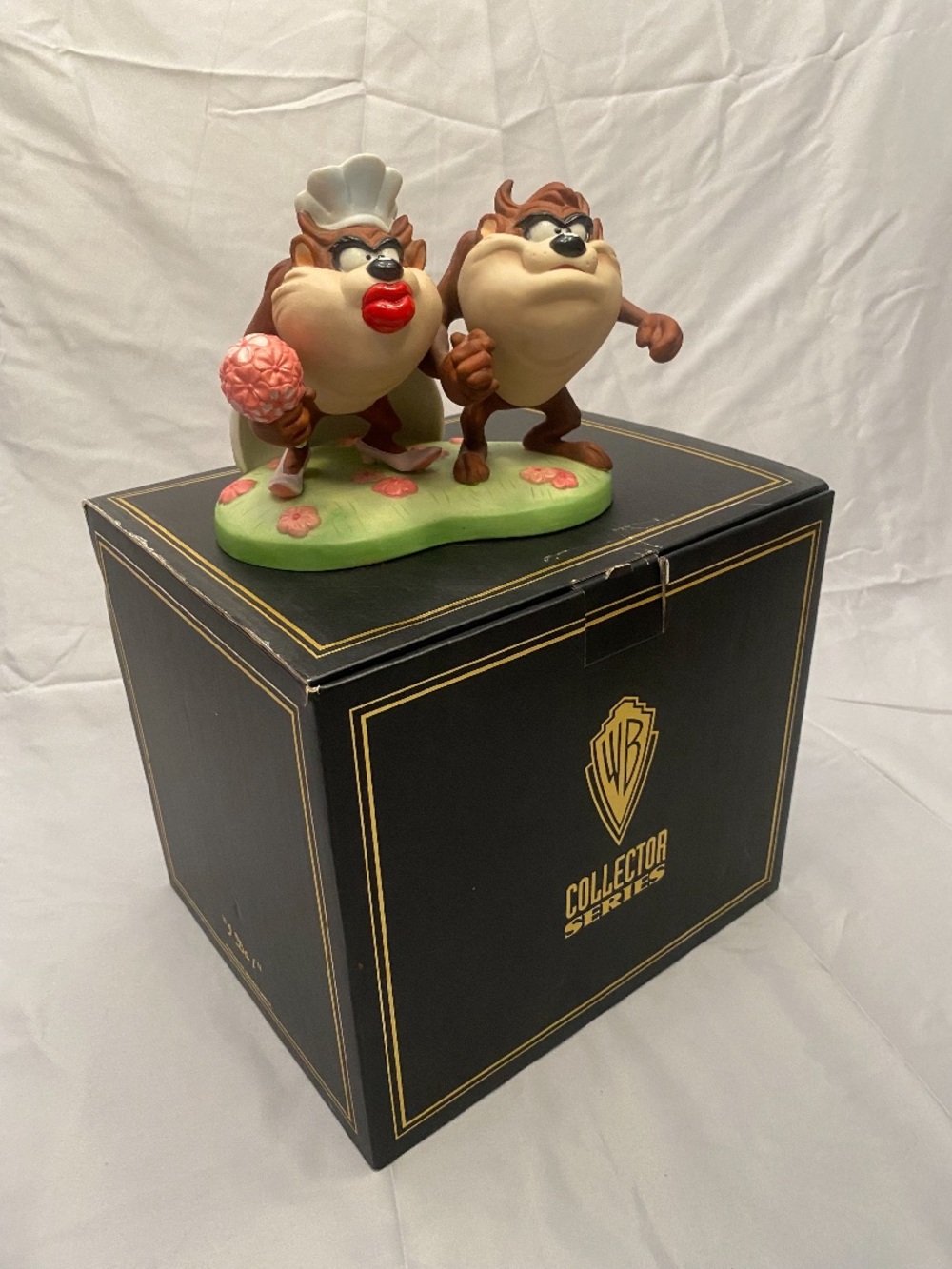 Vintage Warner Bros Taz and she Taz wedding figurine